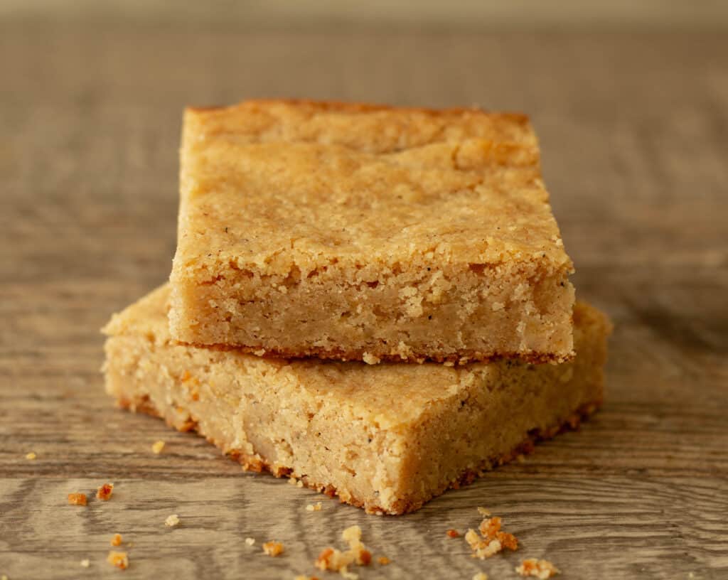 closeup photo of white chocolate brownies
