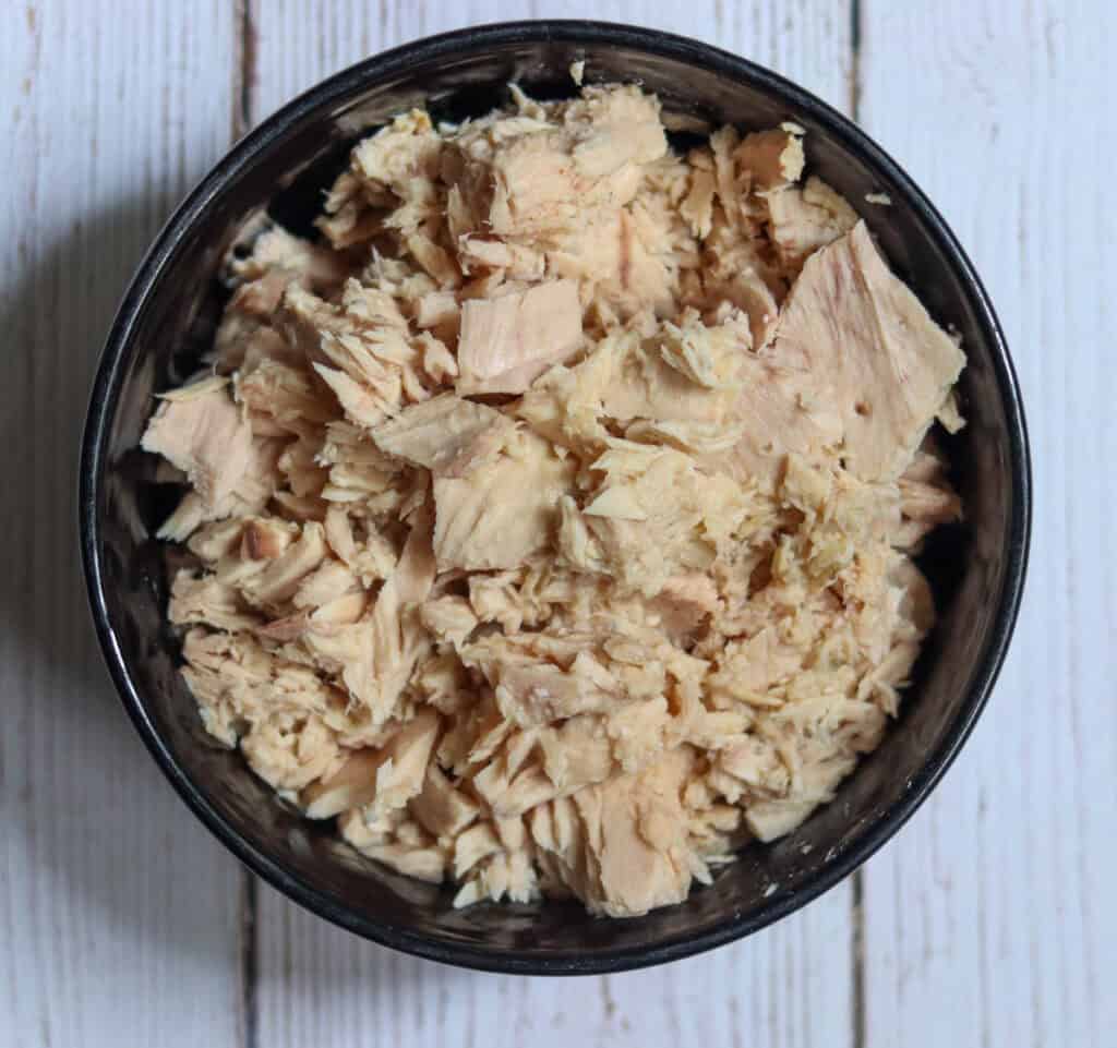 Albacore tuna in a bowl.