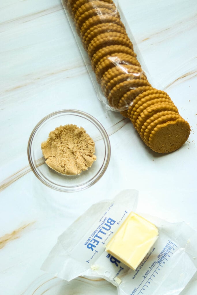 Gingersnap crust ingredients.